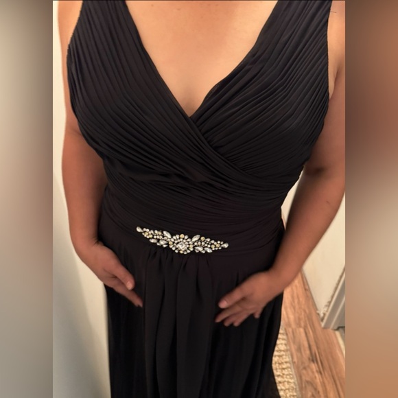 Merrily Chiffon Bridesmaid Dresses Long Pleated Empire V Back Evening Gowns - Picture 2 of 6